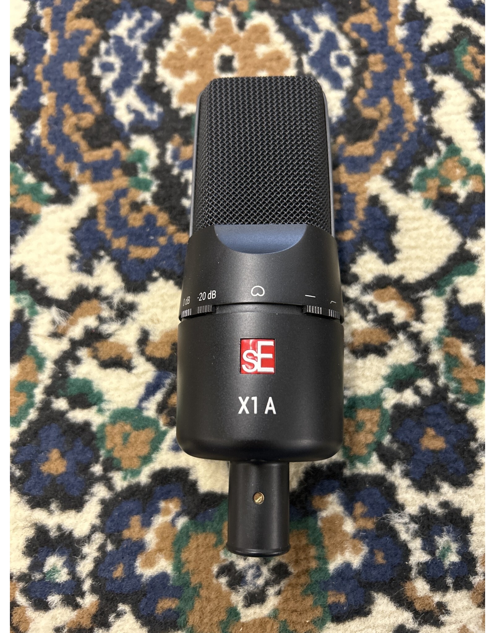 sE Electronics sE Electronics X1 A Large-diaphragm Condenser Microphone  (Used)