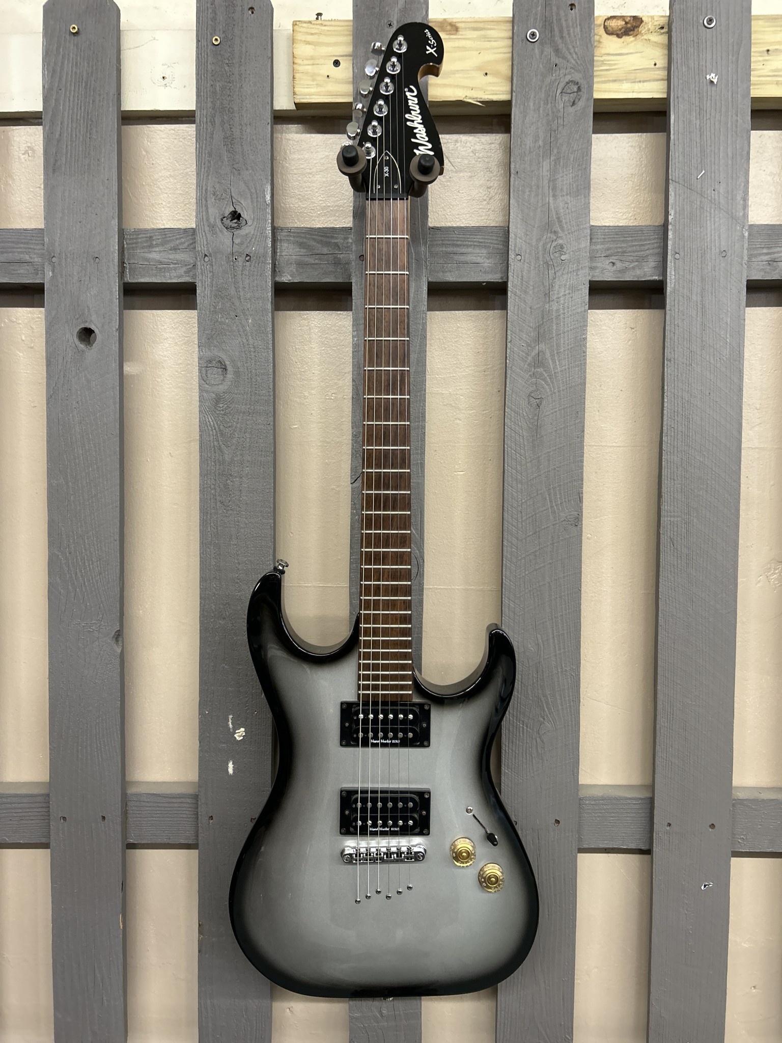 Washburn X30 Electric Guitar Silverburst (Used) Backwoods Guitar