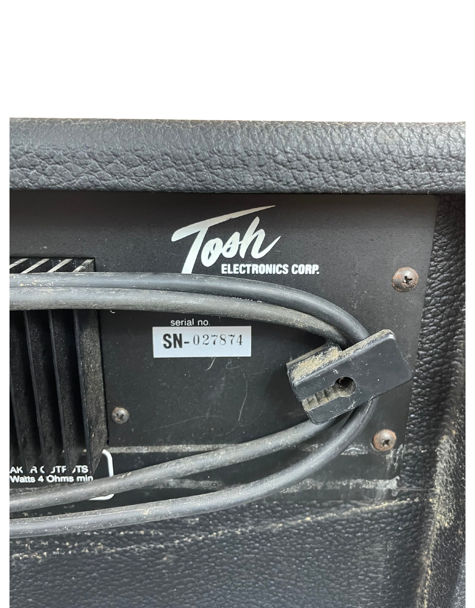 Tosh Model PA8250 500 Watt Powered Mixer (Used)