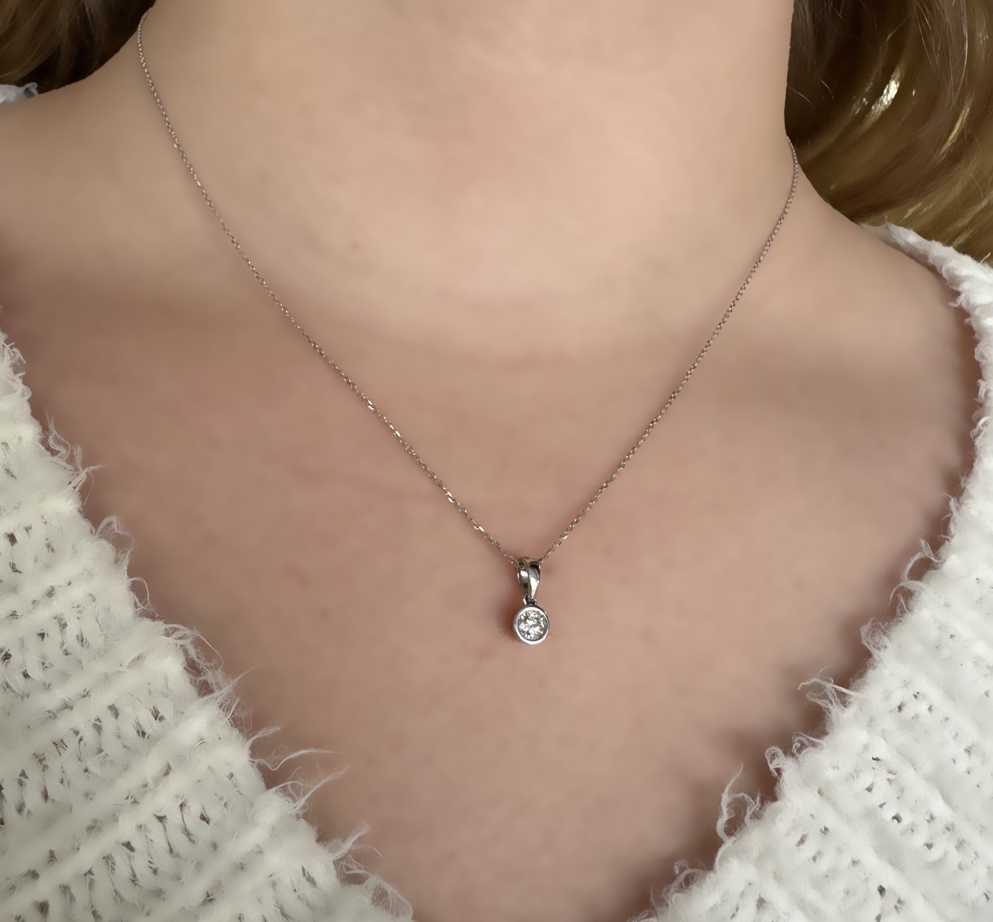14K White Gold Diamond Pendant