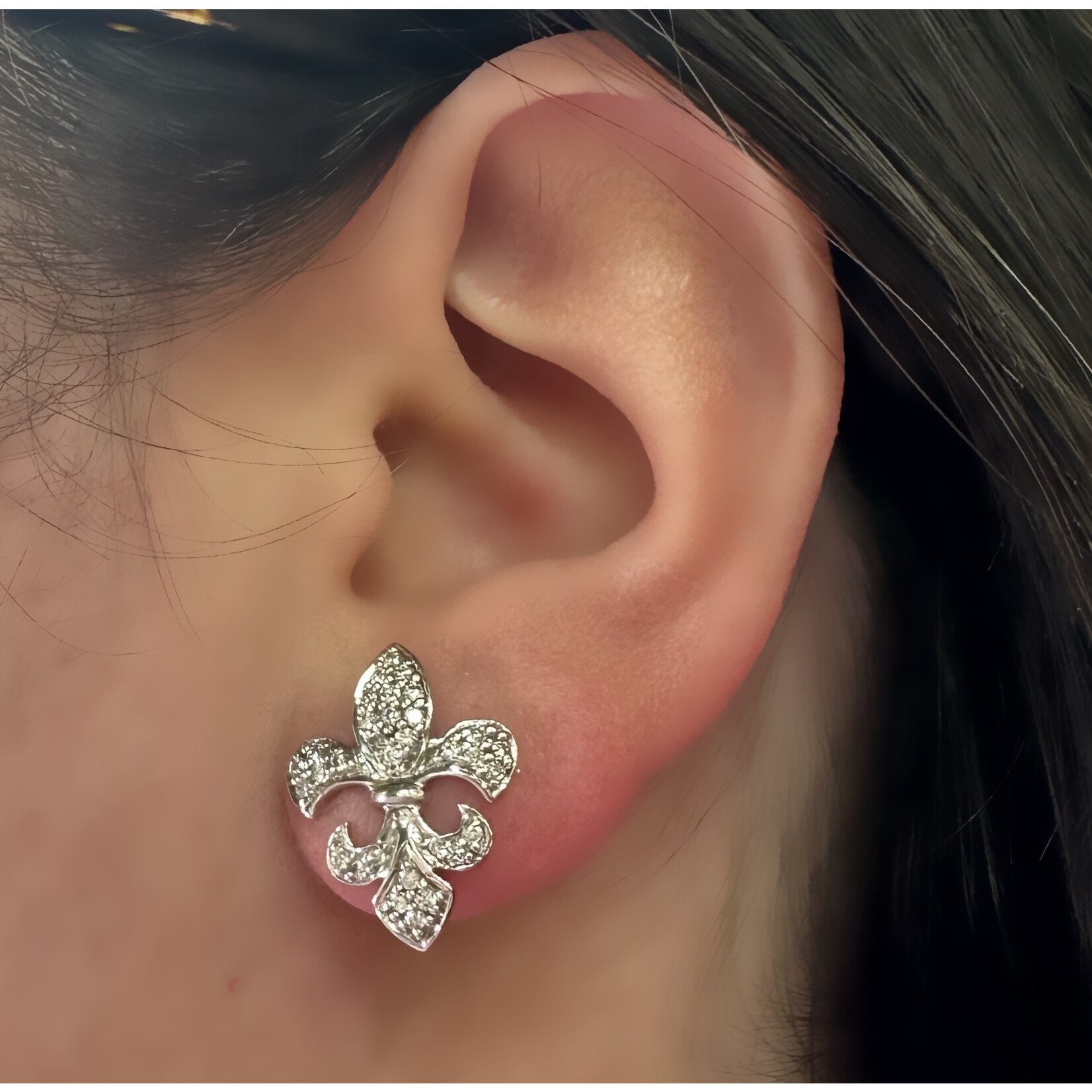 10k White Gold Diamond Fleur de Lis Earrings
