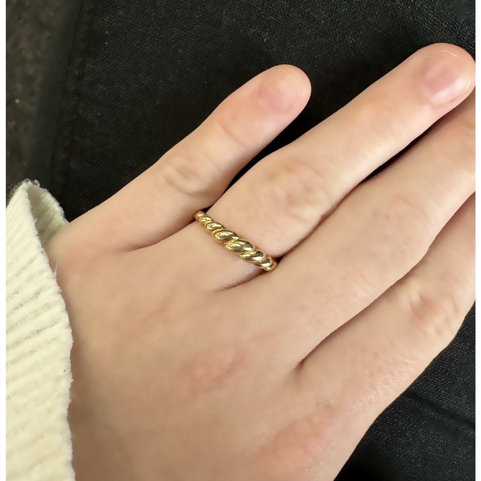 10K Yellow Rope Dome Ring