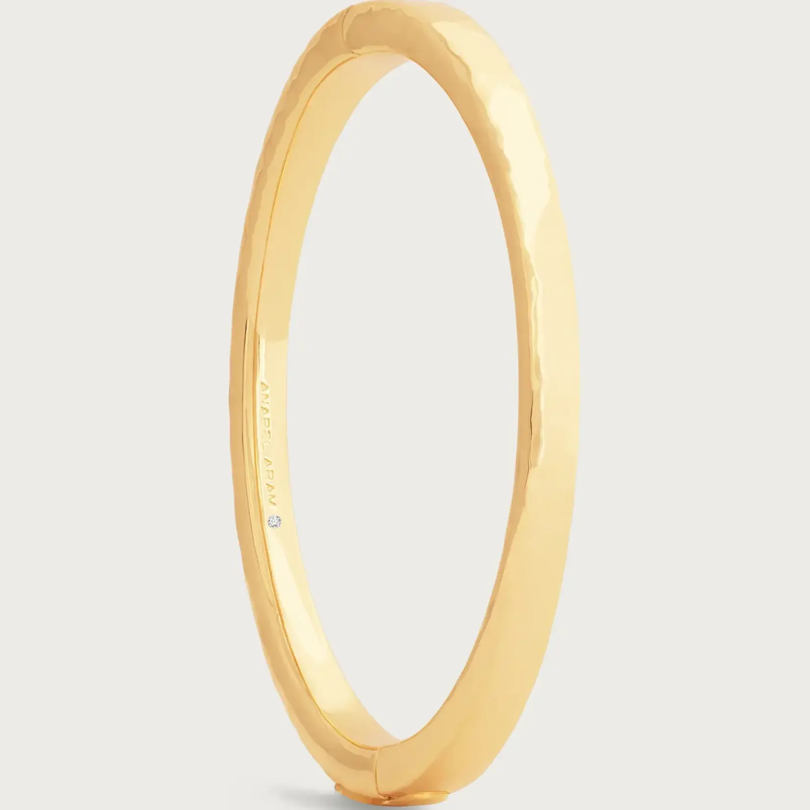 Farrier Medium Hinged Bangle, Gold