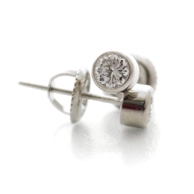 minimal 0.51cttw round brilliant VS1/2 F/G diamond studs