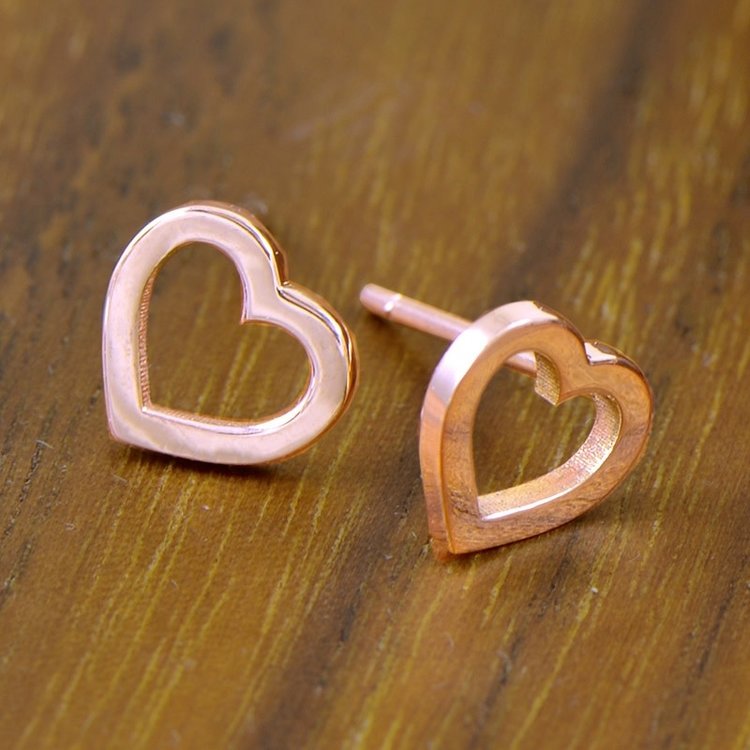 minimal mini minimal heart  gold earrings
