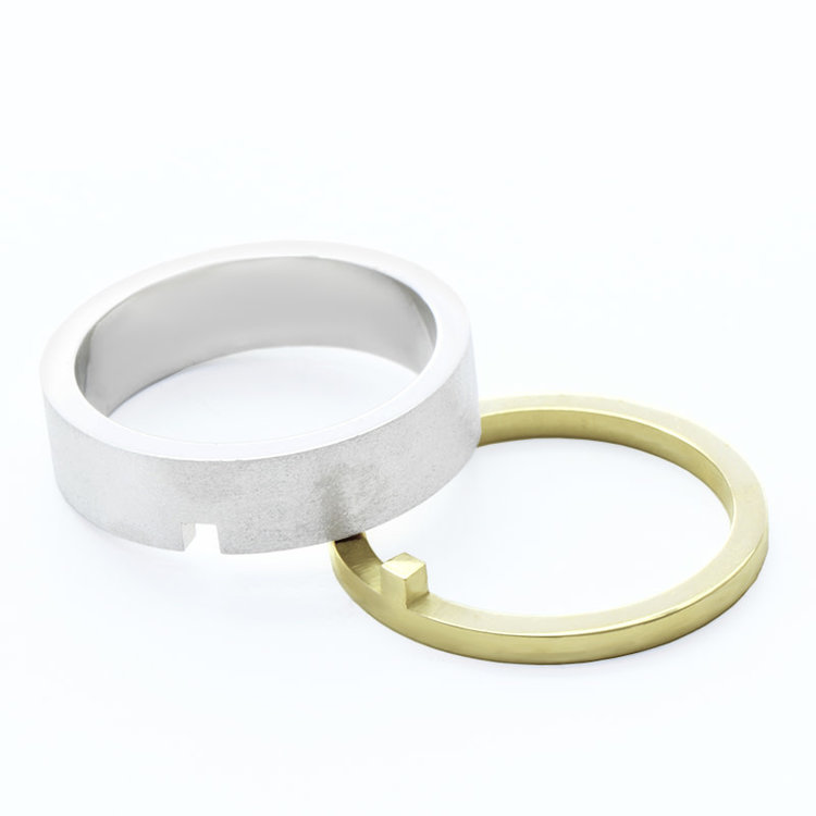 minimal 14k gold notch ring
