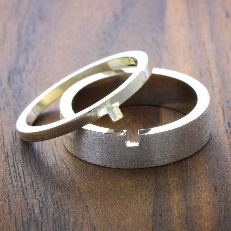 minimal 14k gold notch ring