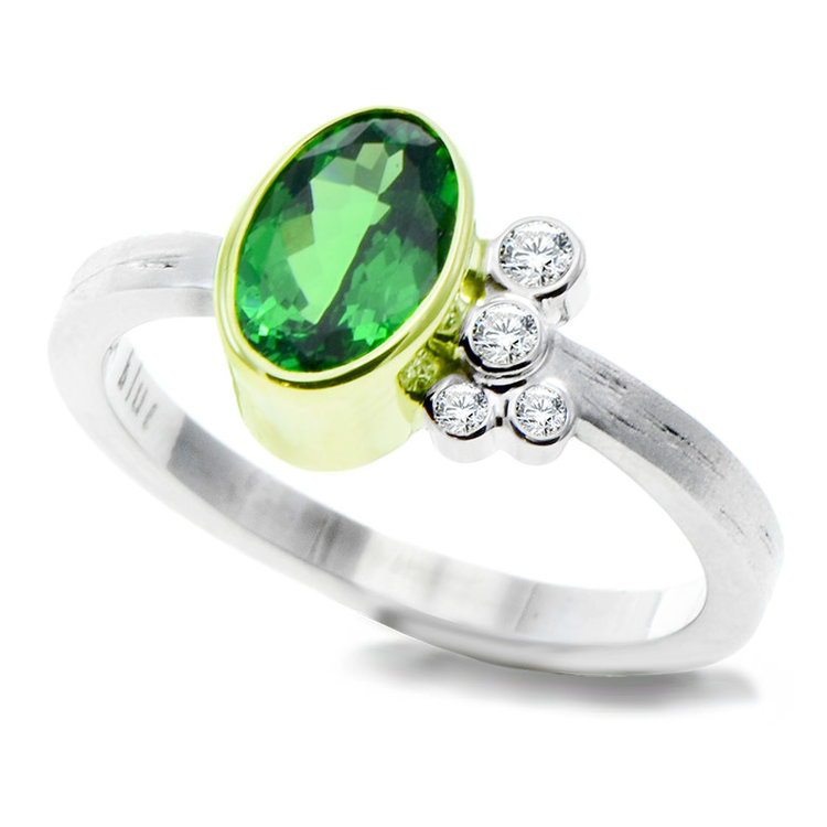gap 1.21ct tsavorite mini gap