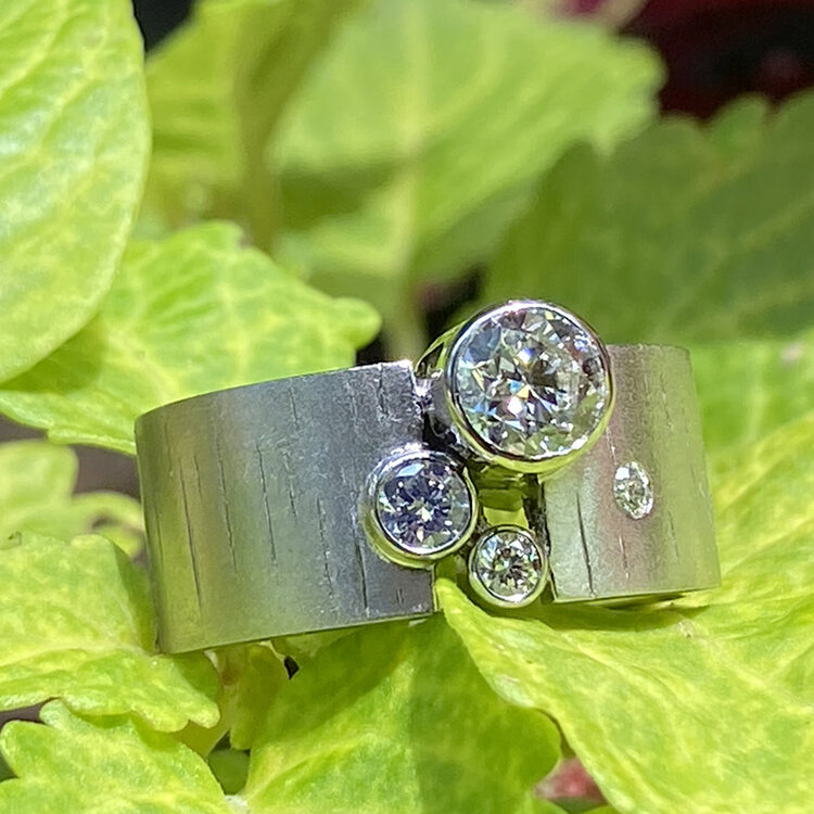 gravity 1.00ct round diamond 14k white gravity