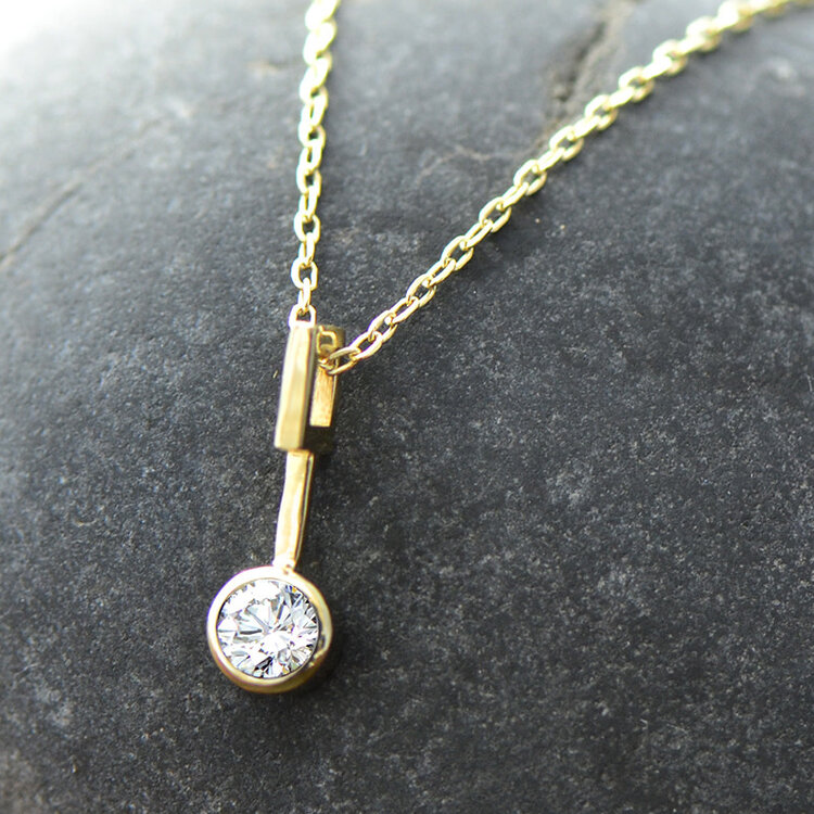 necklaces 0.25ct diamond minimal pendant