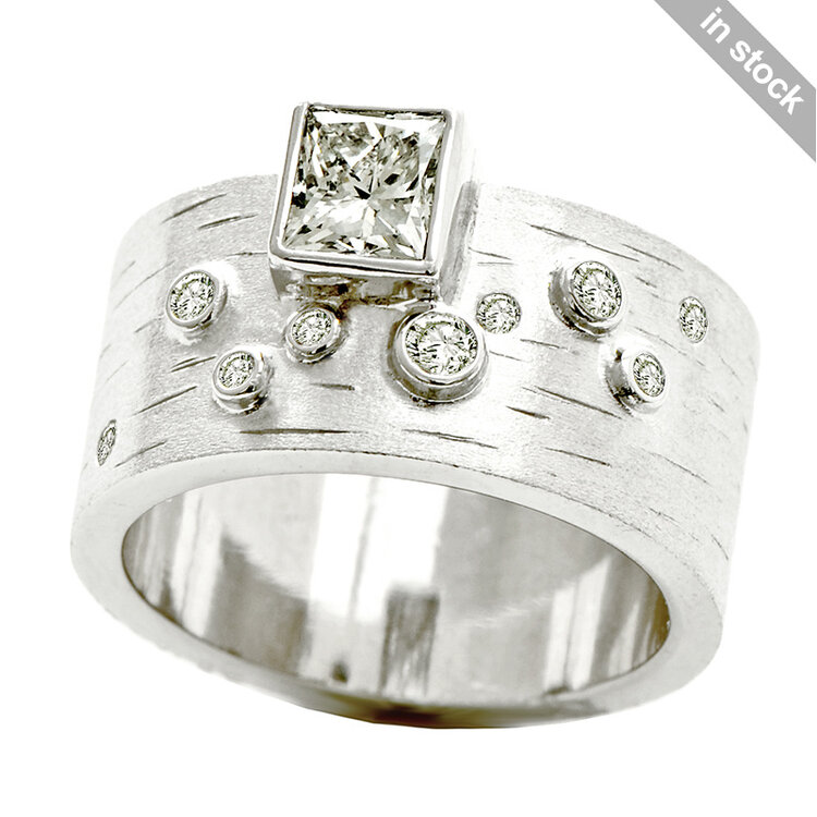 fade 1.05ct. princess diamond fade