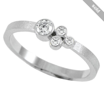 rings 0.14ct diamond mini gap