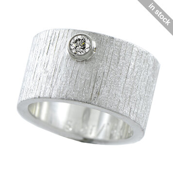 rings hydrogen minimal with 0.20 diamond vertical scratch