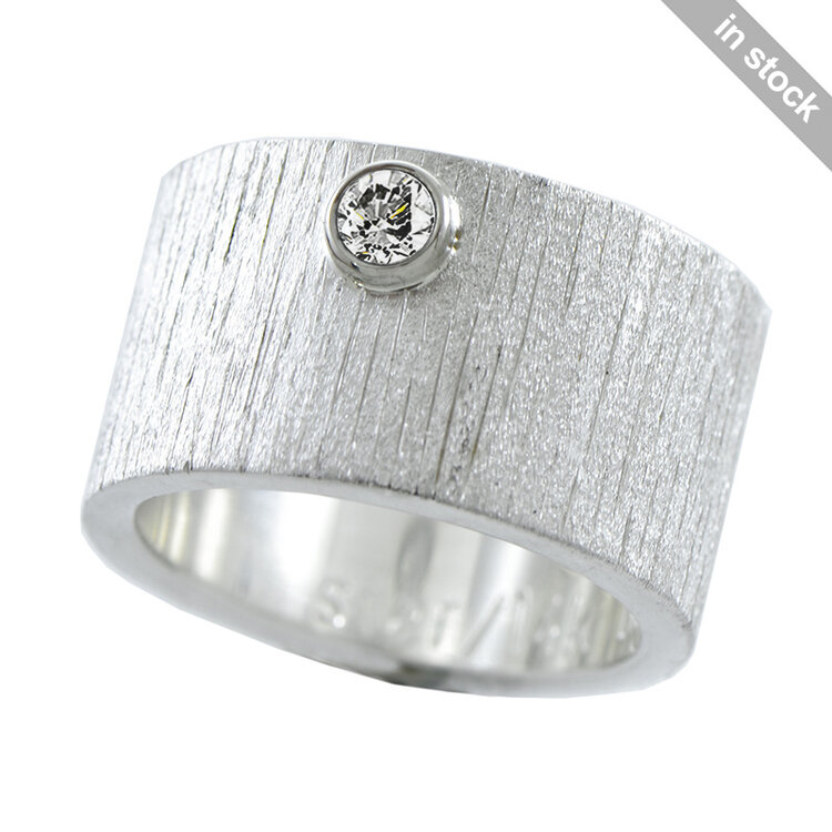 rings hydrogen minimal with 0.20 diamond vertical scratch