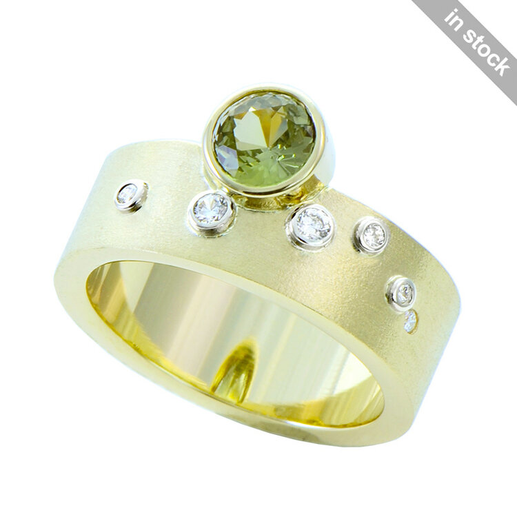 fade 1.10ct madagascar green sapphire fade