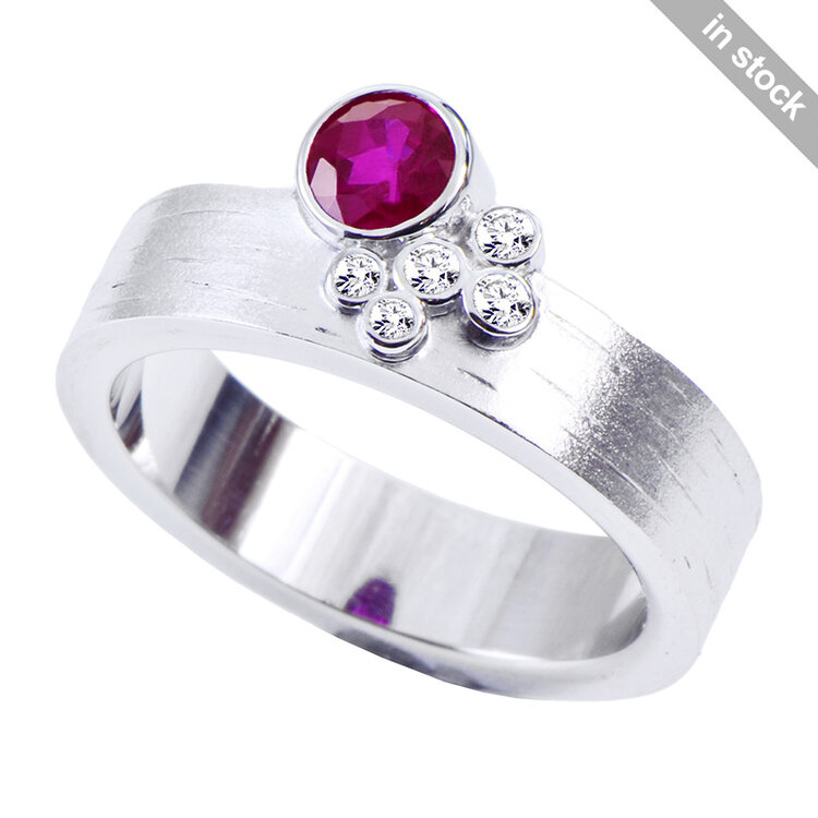 gap 0.65ct burnese ruby gap