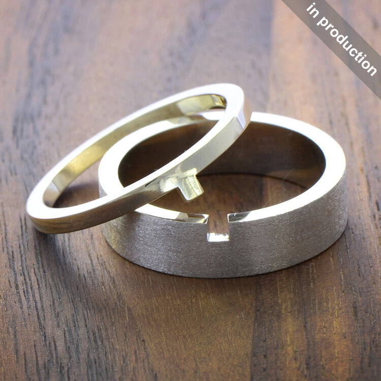 minimal 14k gold notch ring