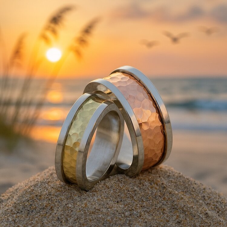 resolute 14k gold hammered edged band