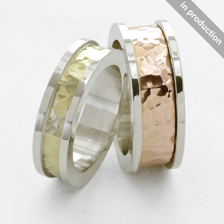 resolute 14k gold hammered edged band