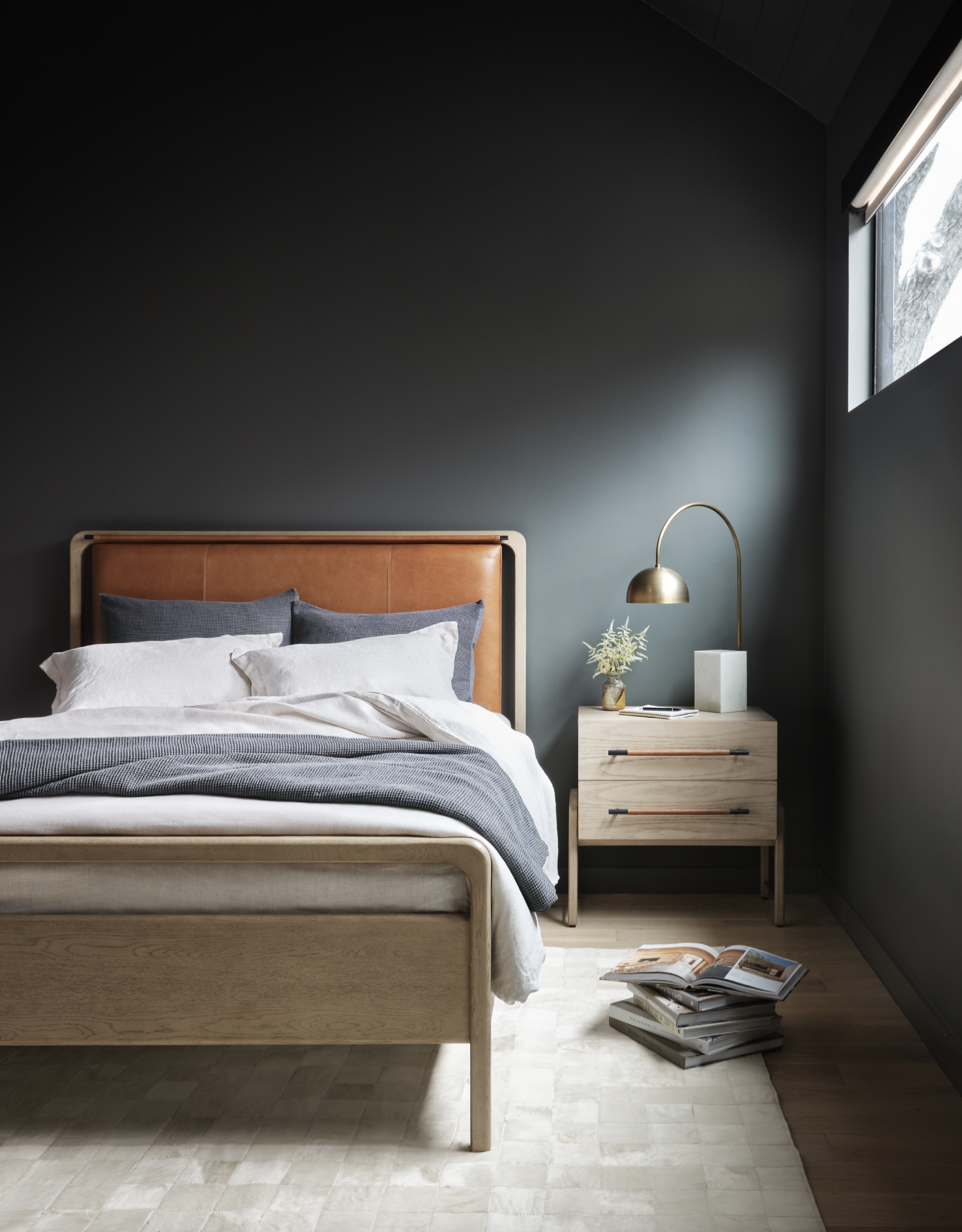 Rosedale Bed  in Yucca Oak Veneer, Chaps Sand - King