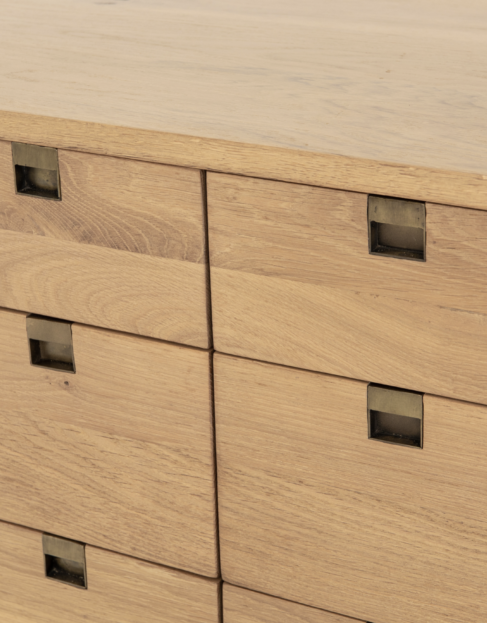 Carlisle 6 Drawer Dresser in Natural Oak