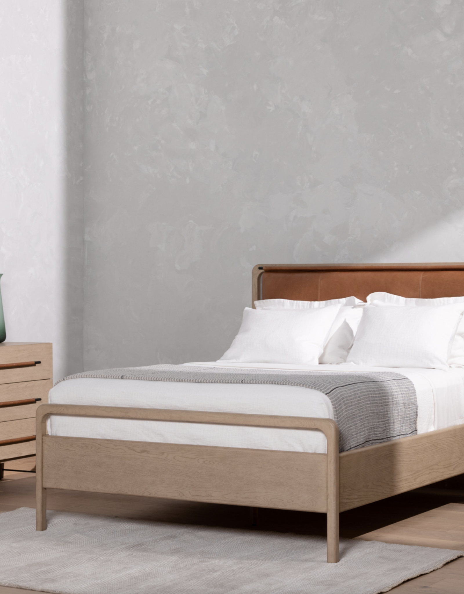 Rosedale Bed  in Yucca Oak Veneer, Chaps Sand - King