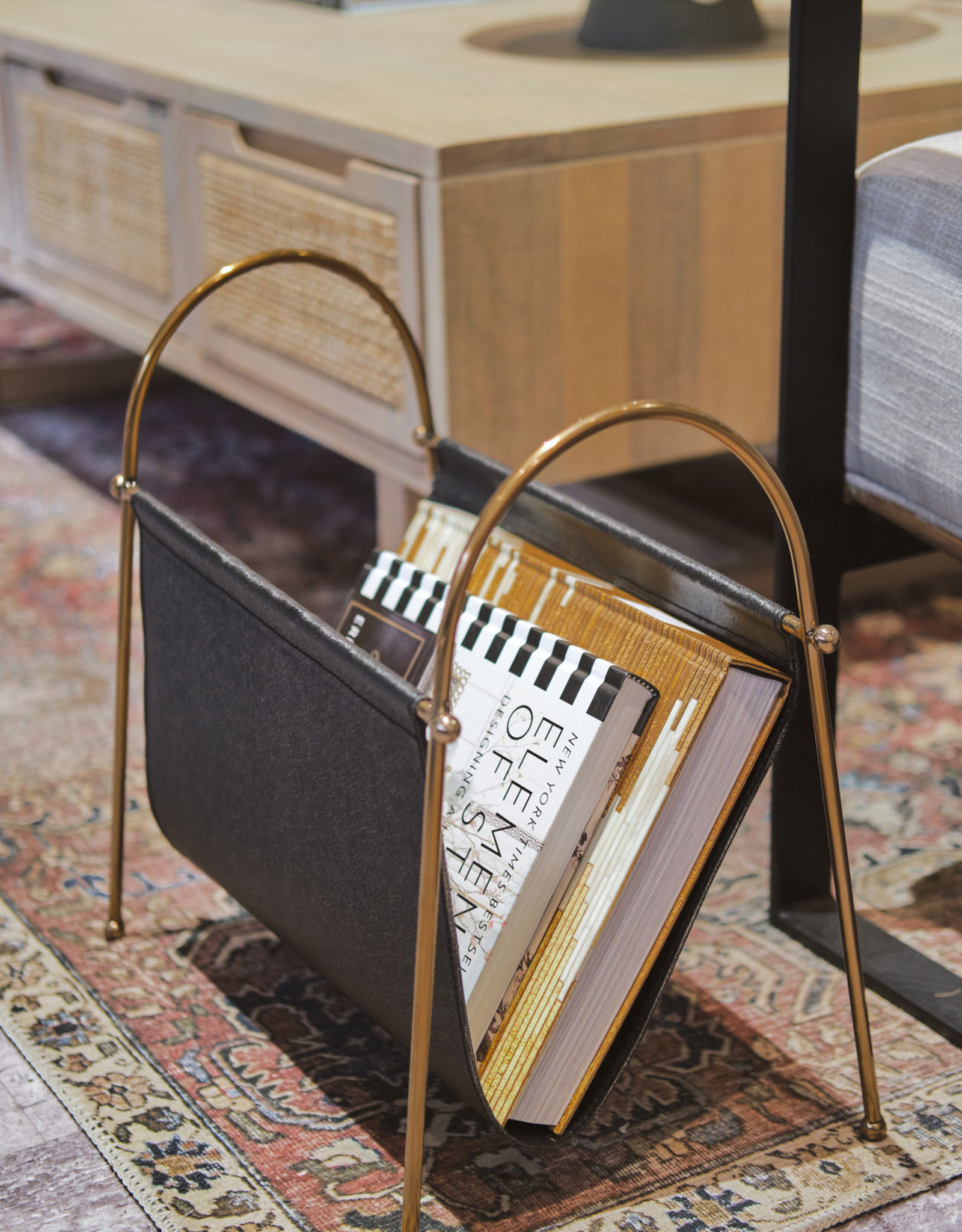 Tehsin Magazine Rack