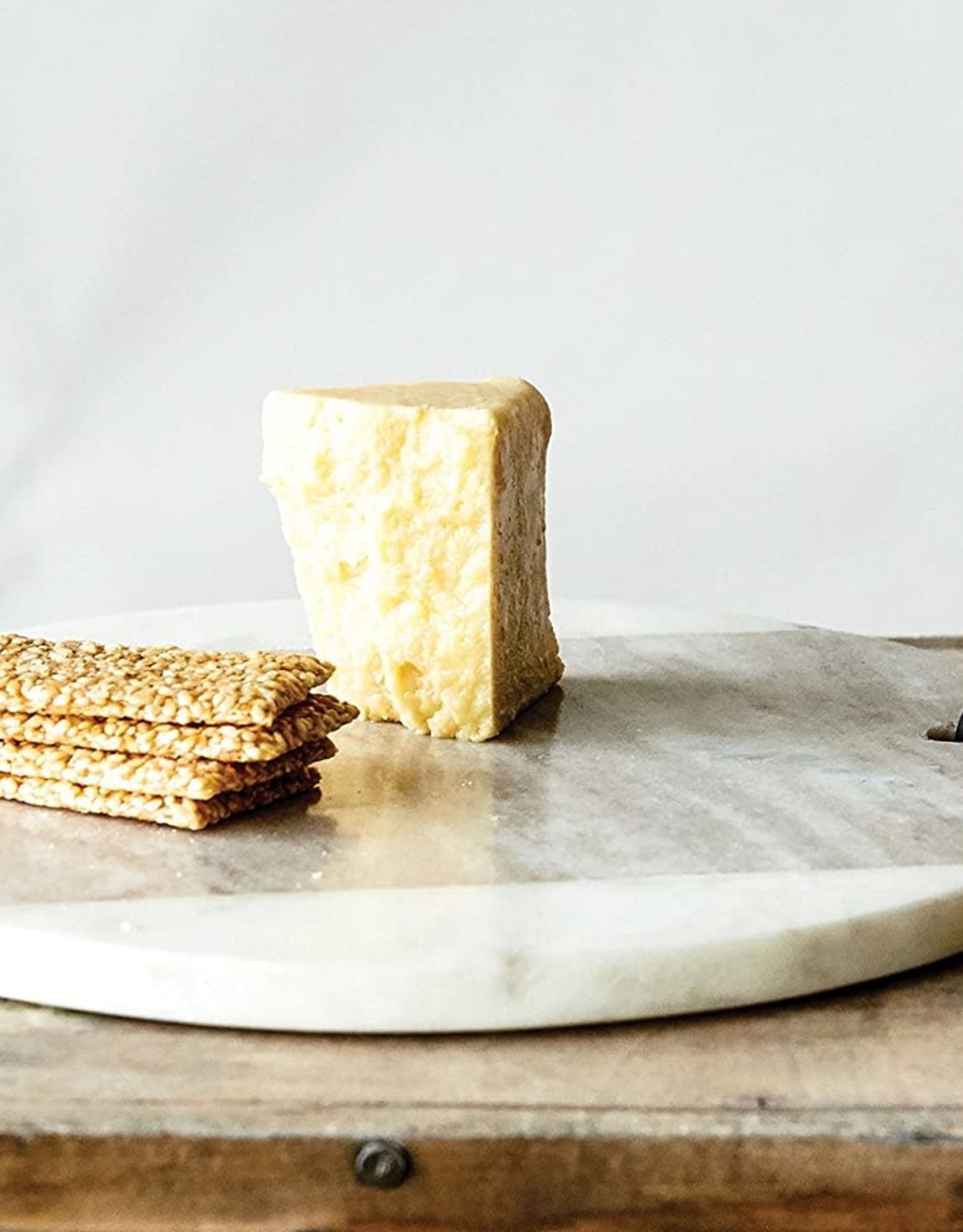 9" Round Marble Cheese/Cutting Board w/ Leather Tie, Grey & White