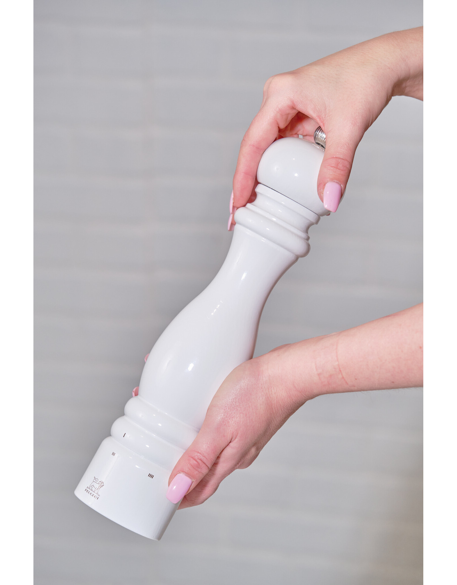 Paris White Lacquer Pepper Mill
