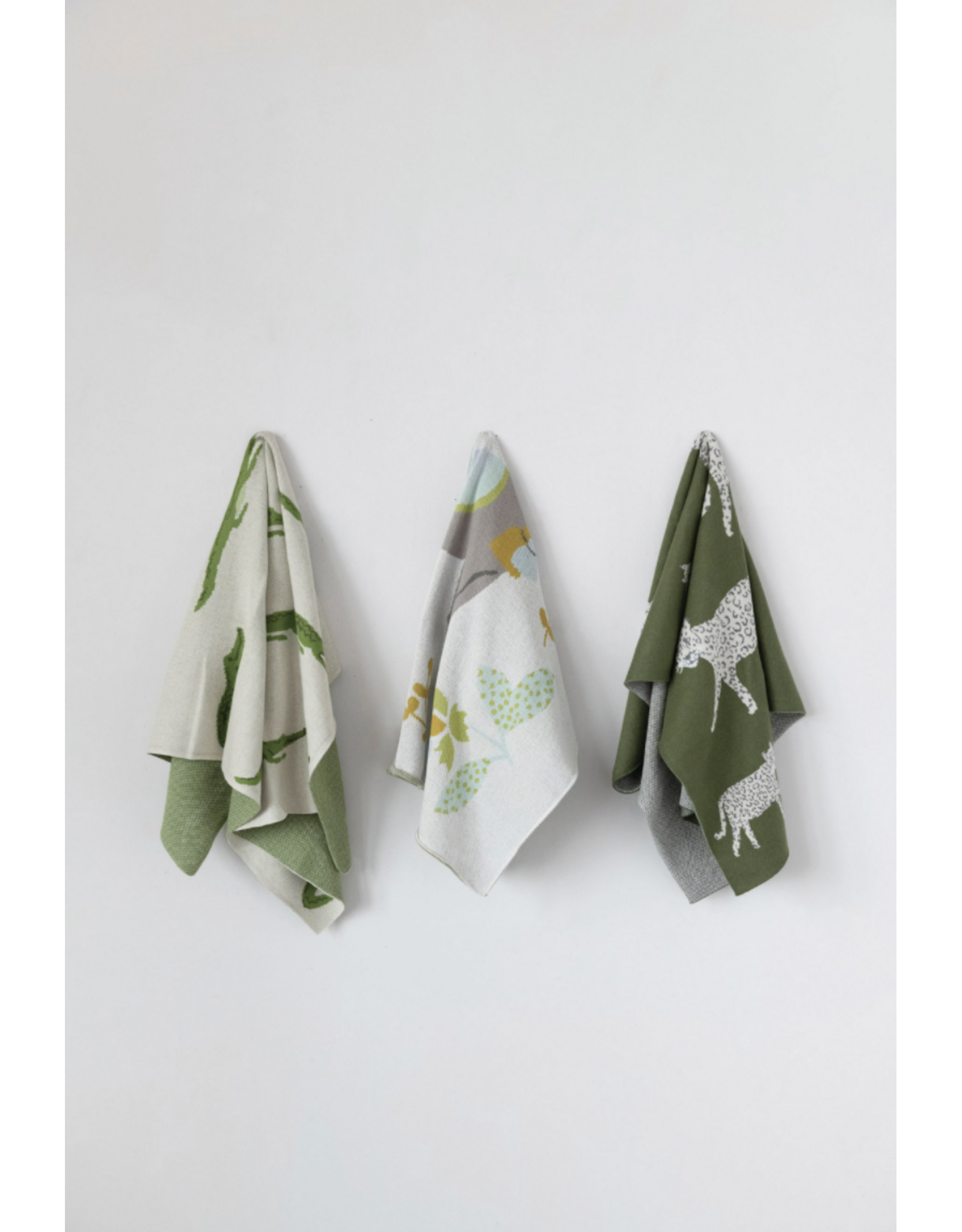 Cotton Knit Baby Blanket with Alligators