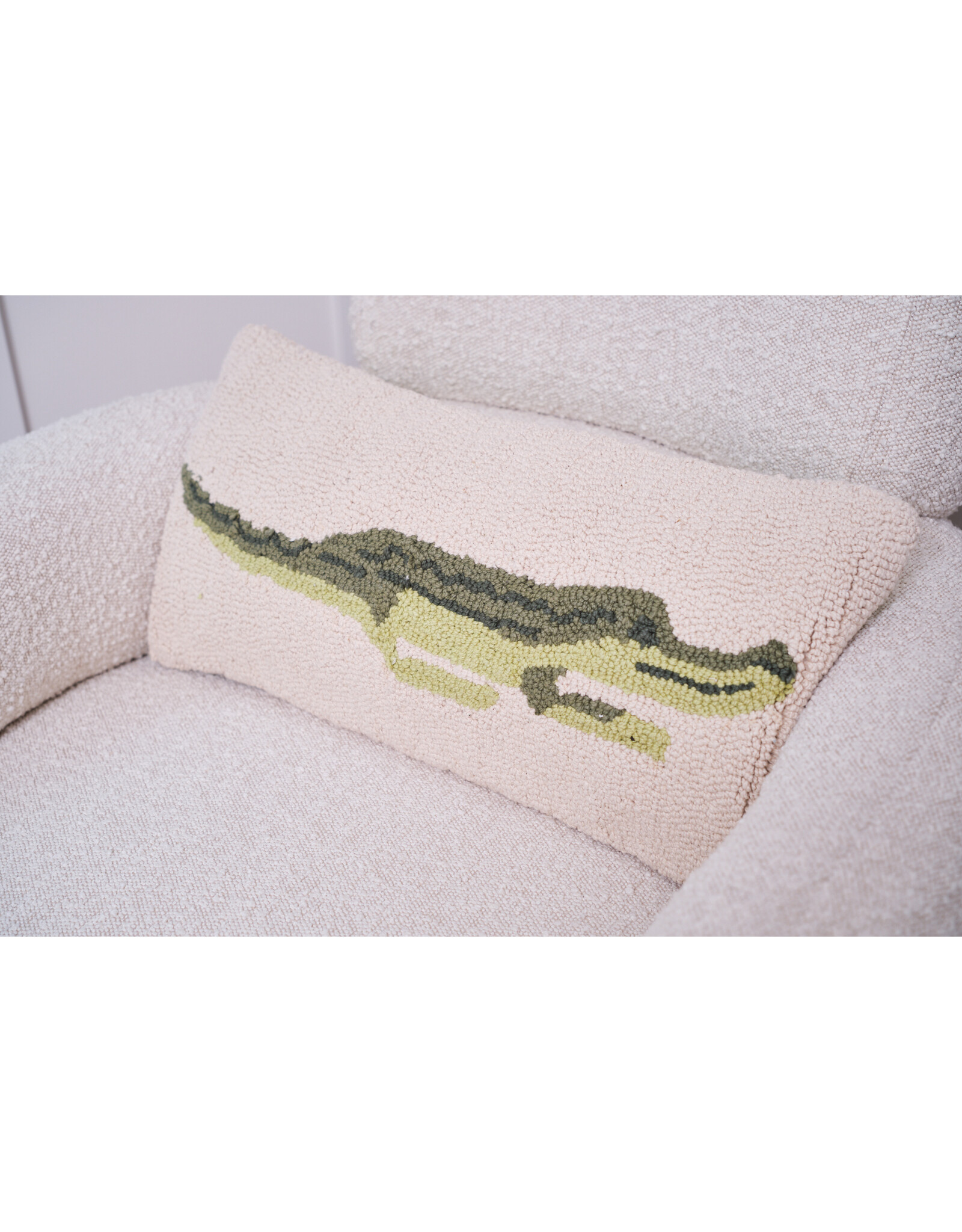 Cotton Punch Hook Pillow with Alligator