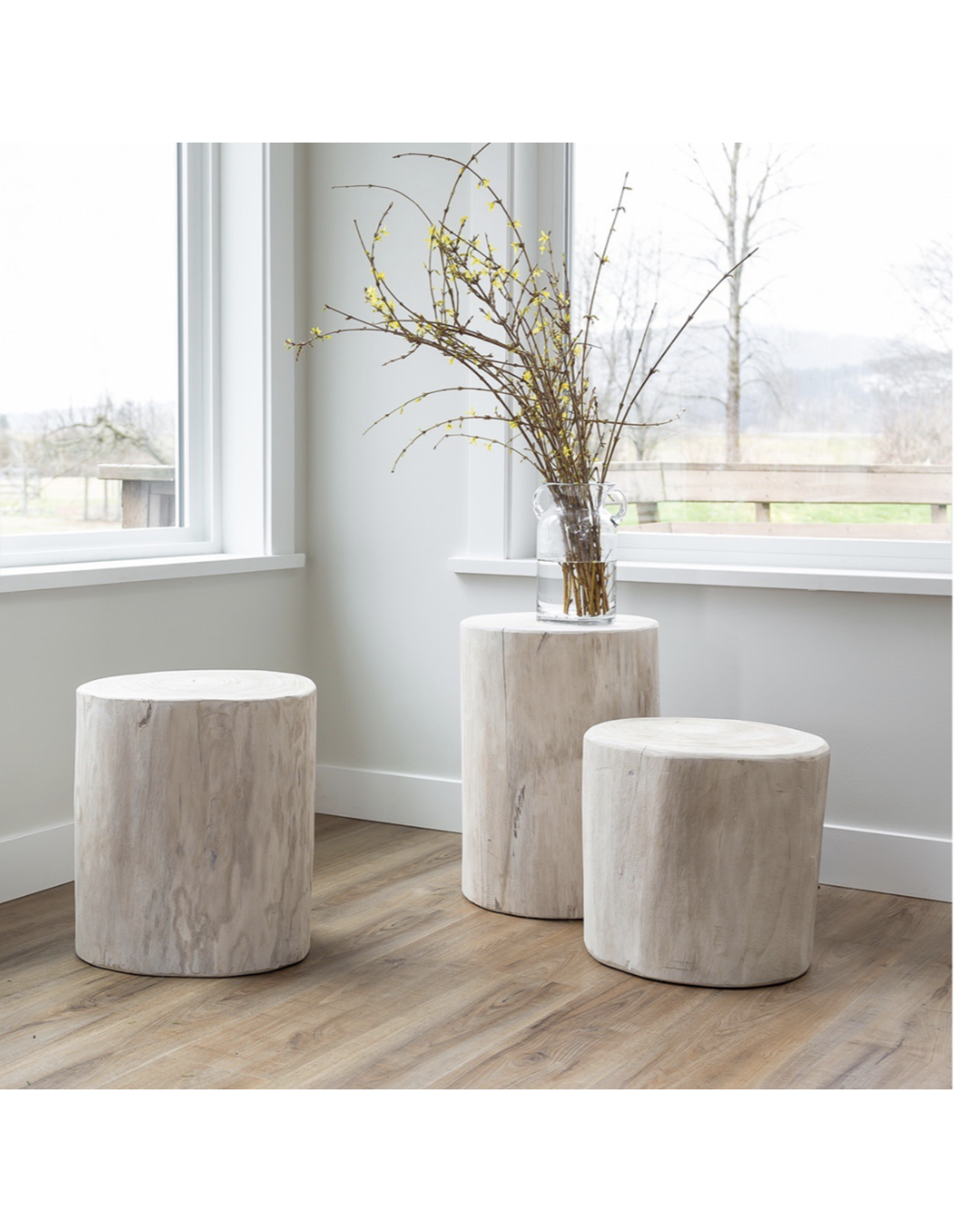 Nova Wide 18" Stump in White