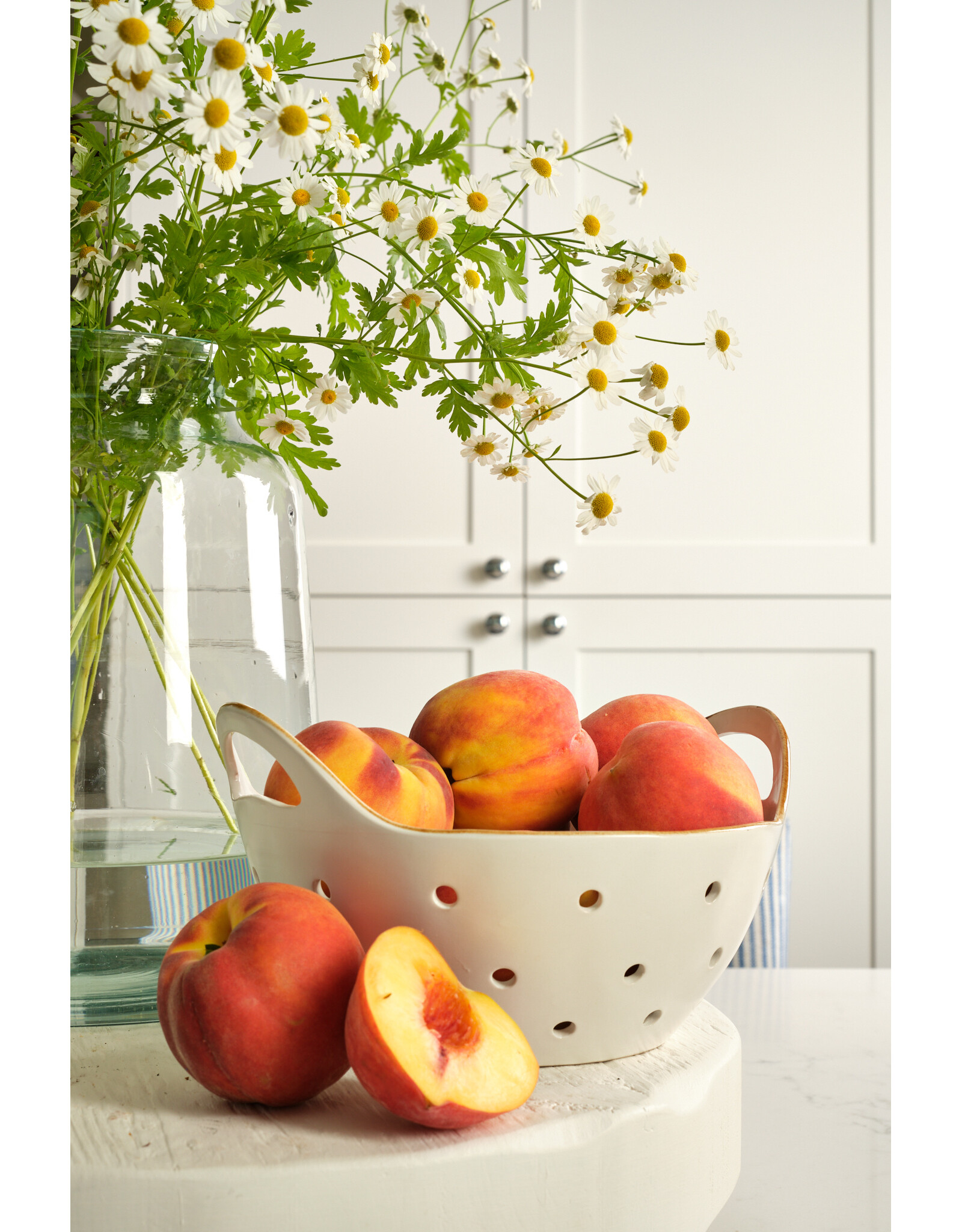 Tan Rim Stoneware Colander