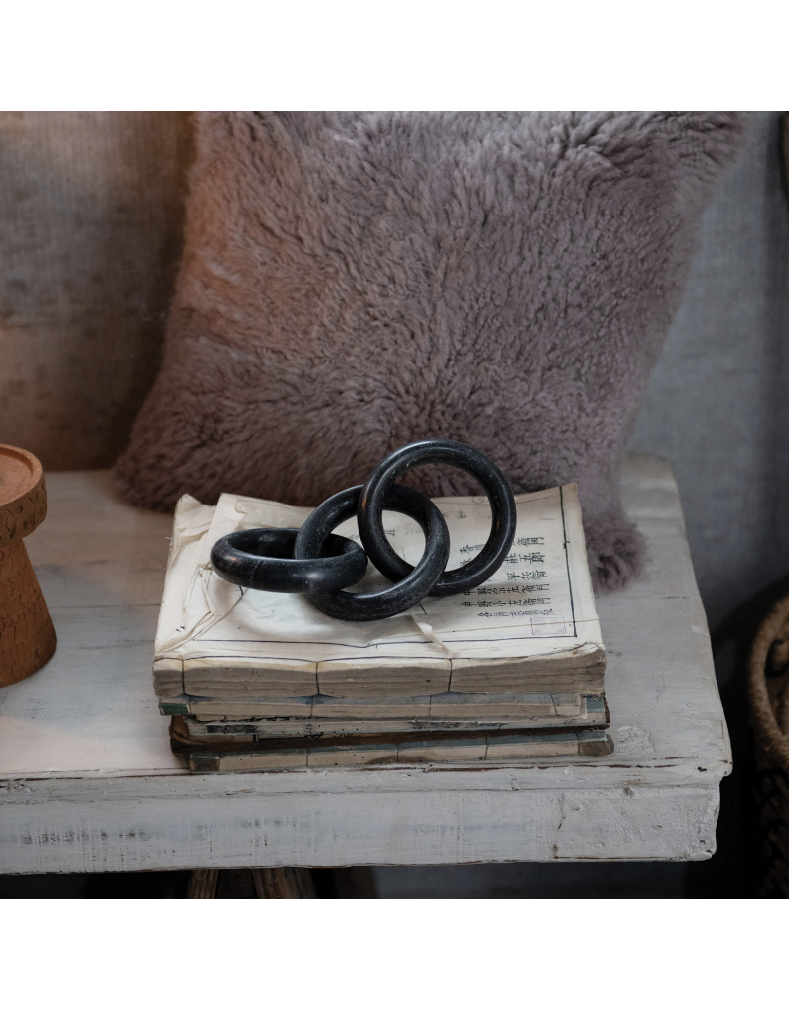 Marble Circle Chain Decor