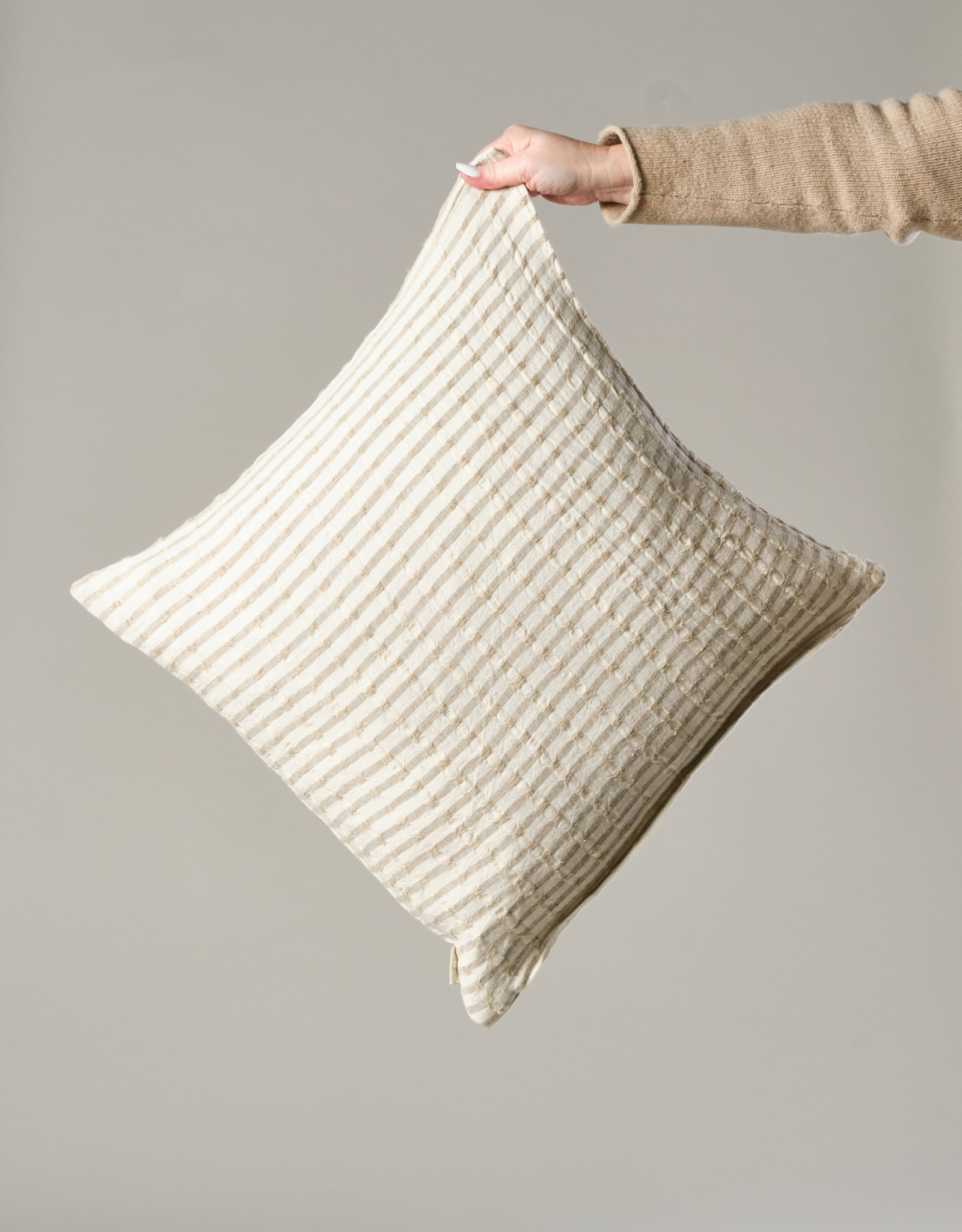 Elena Linen Pillow, 20x20