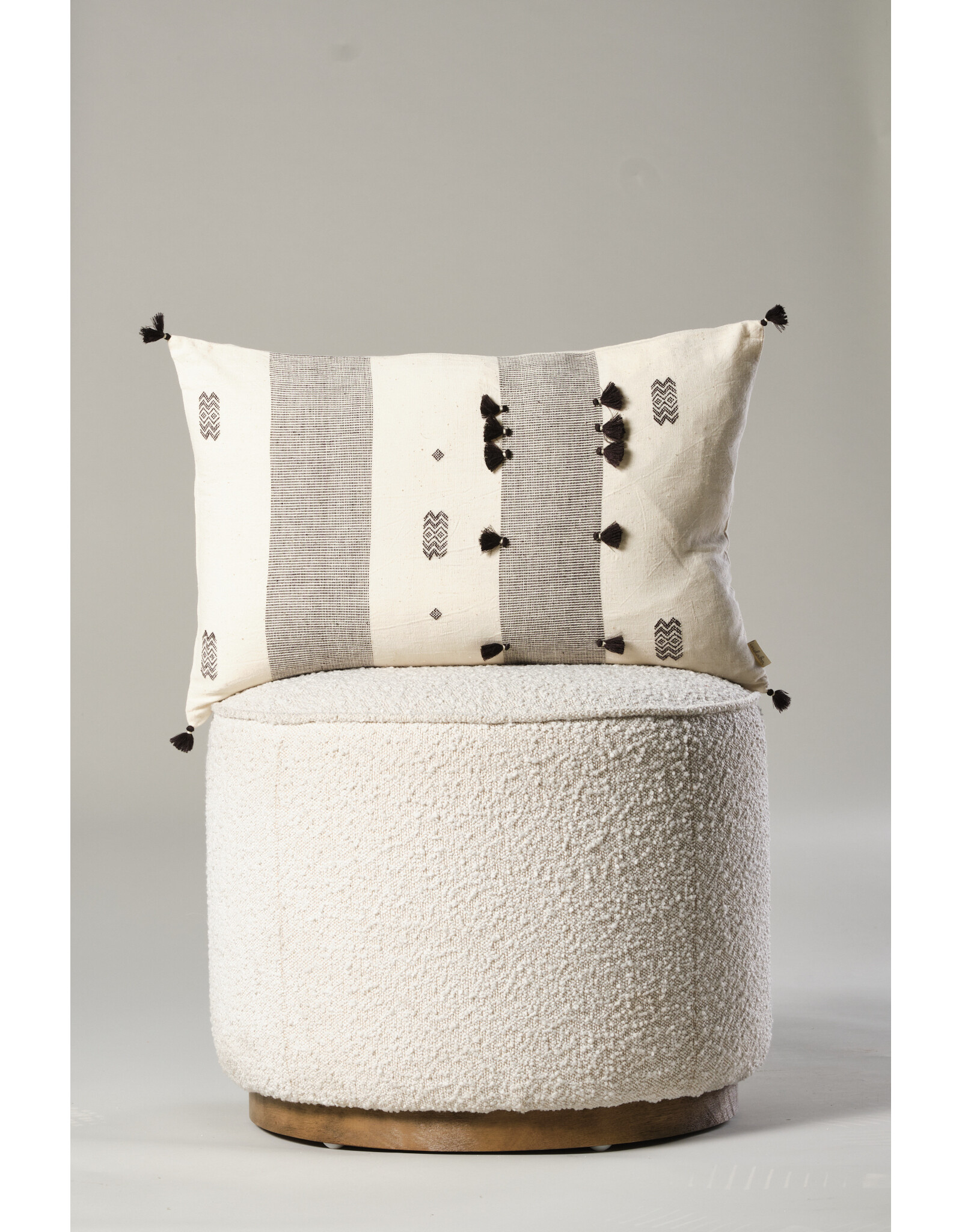 Nazare Pillow, 16x24
