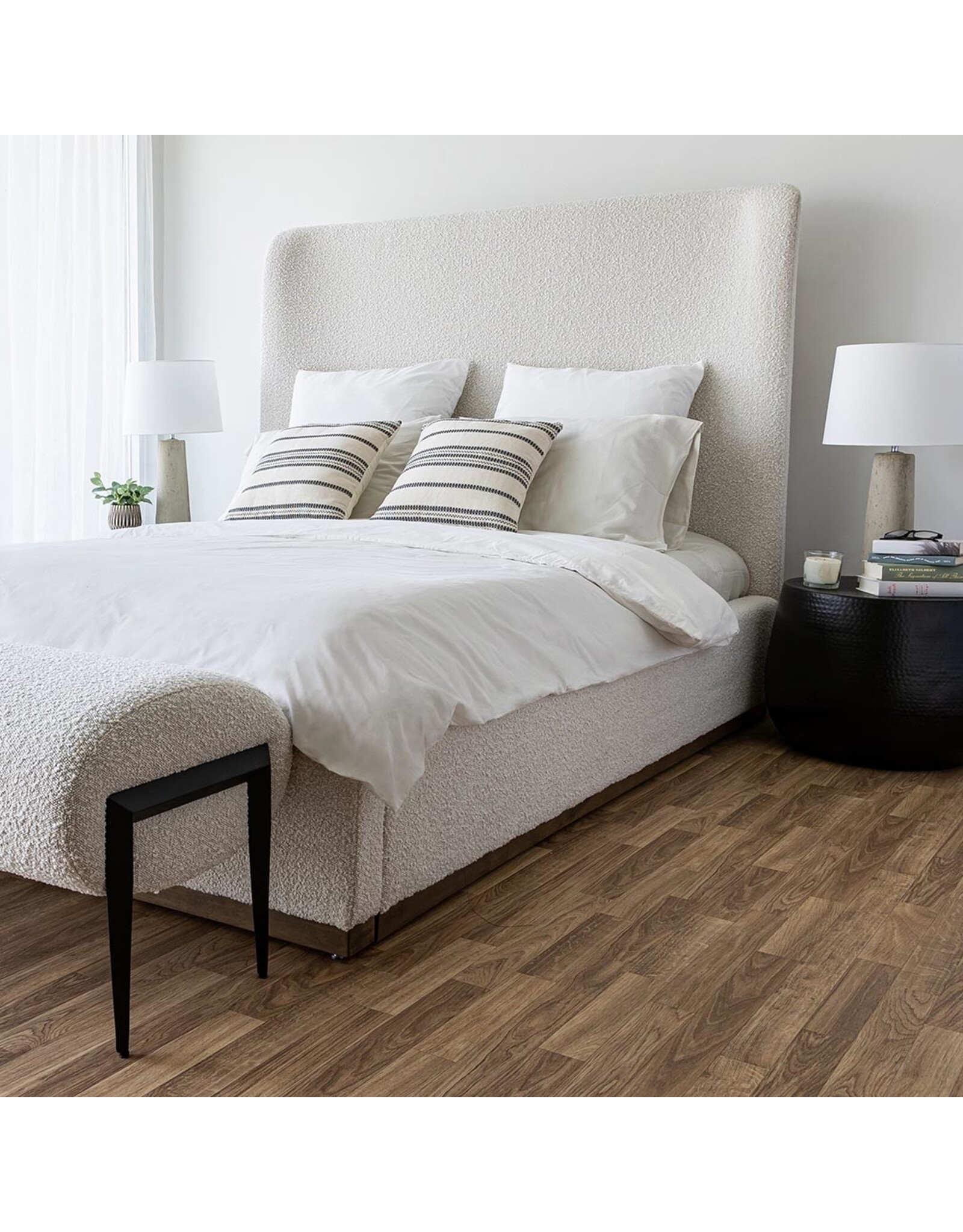 Faye Queen Bed, Off White
