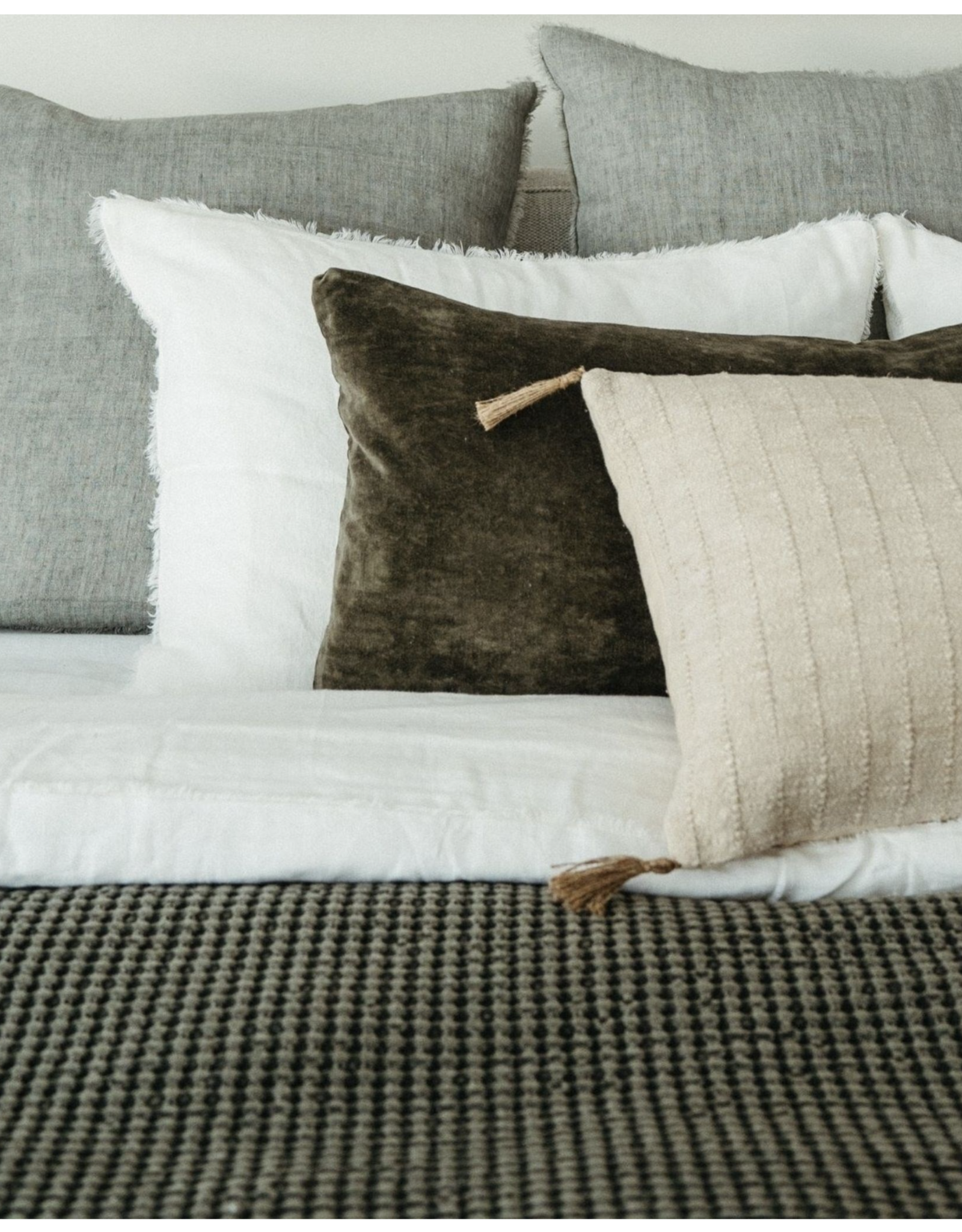 Vera Velvet Pillow, Juniper 16x24