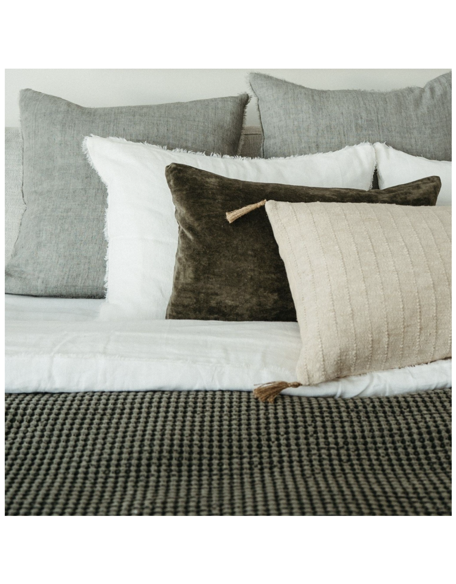 Vera Velvet Pillow, Juniper 16x24