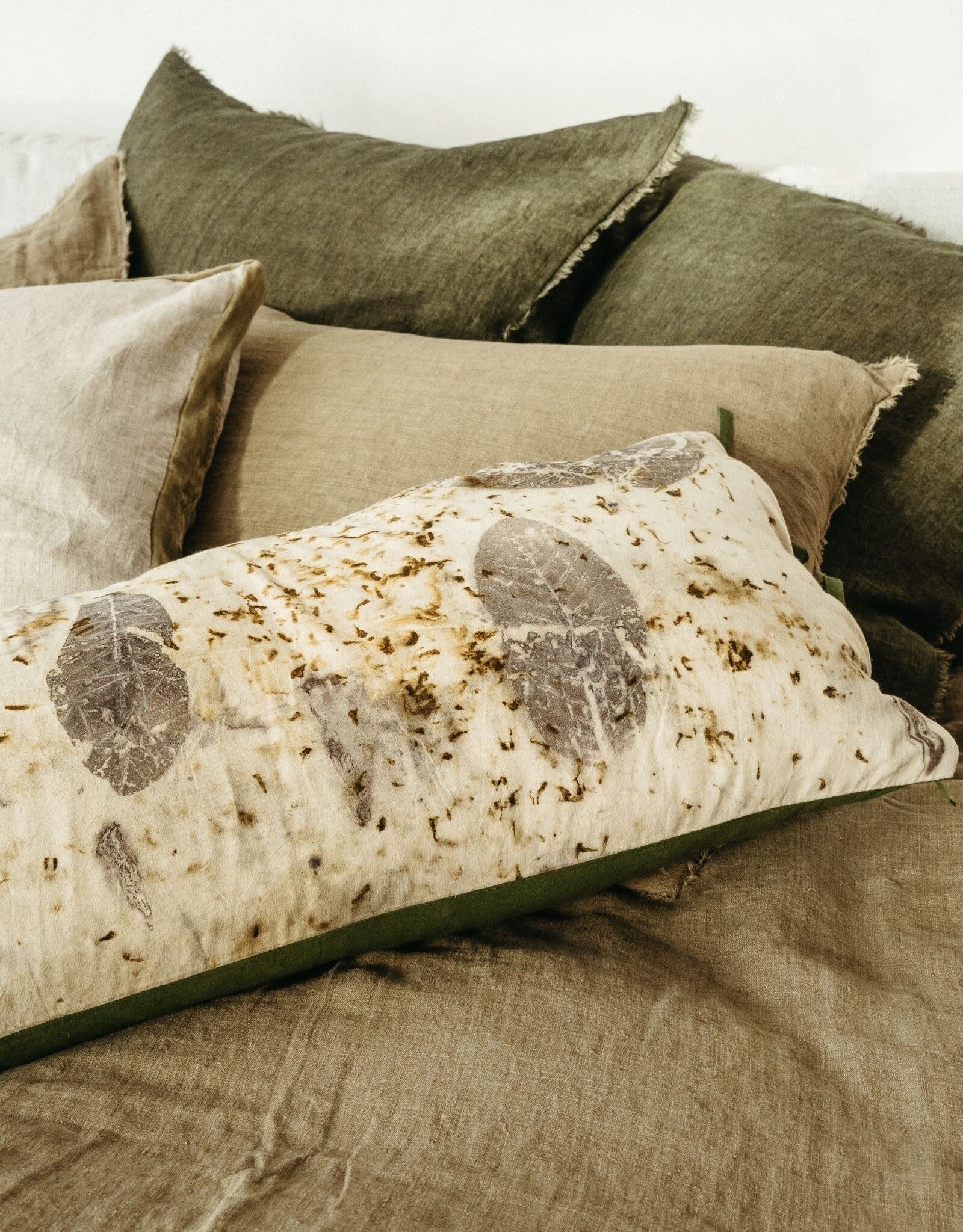 Lina Linen Pillow, Avocado 24x24