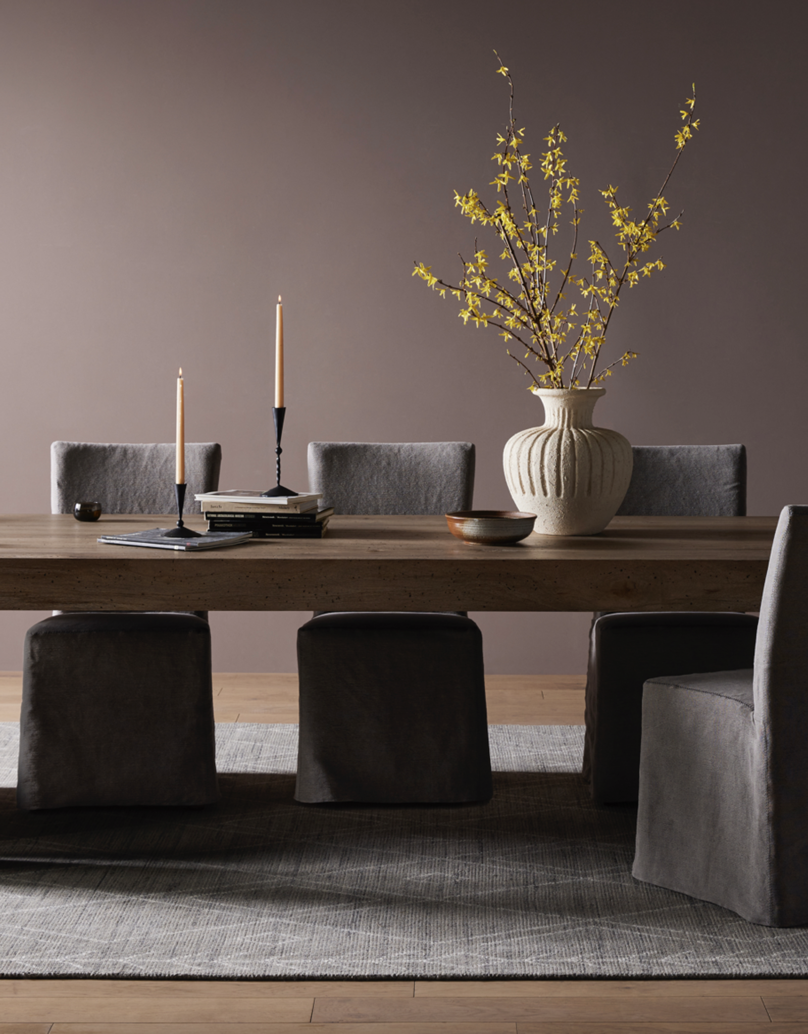 Abaso Dining Table