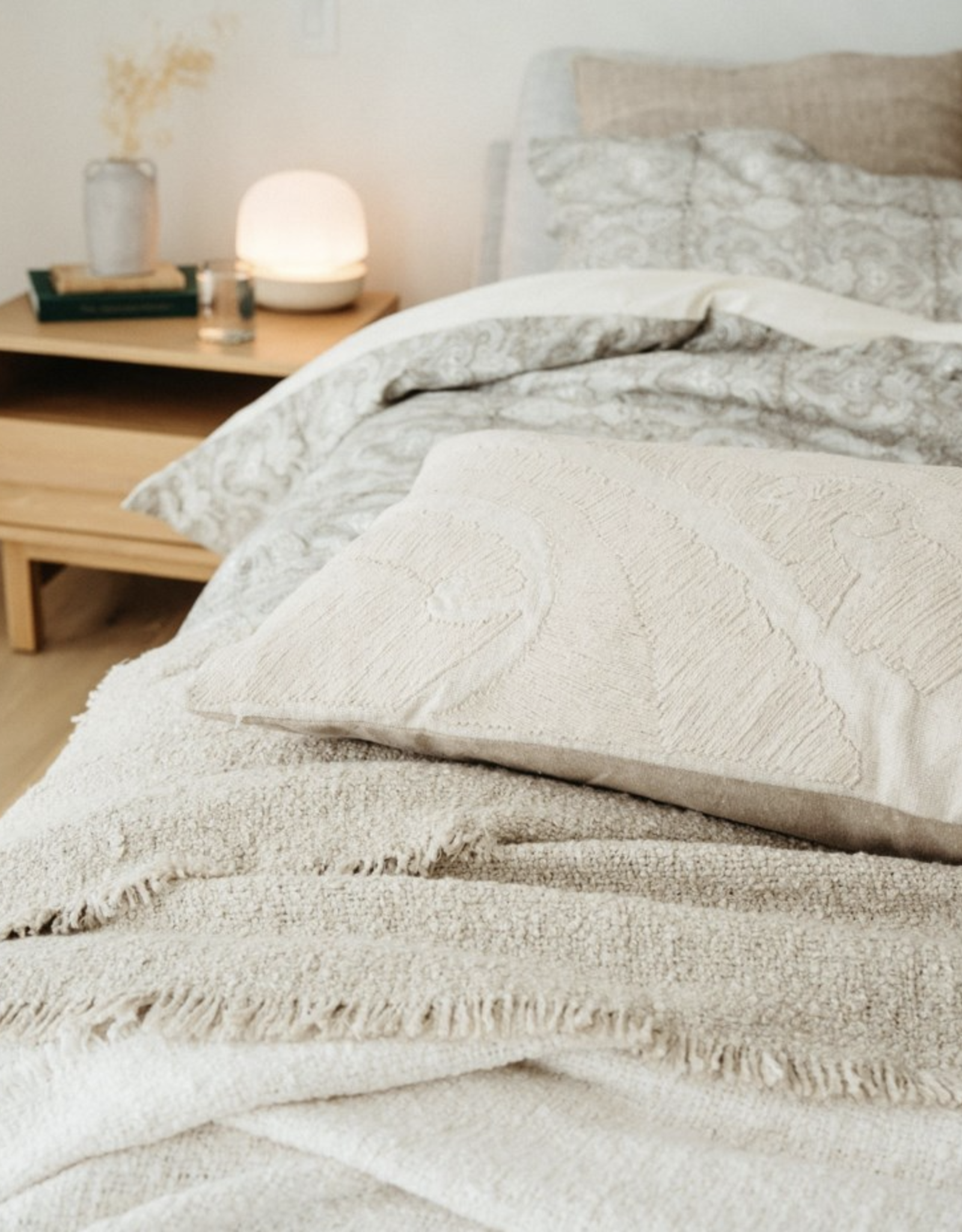 Fringed Boucle Bed Blanket, Natural