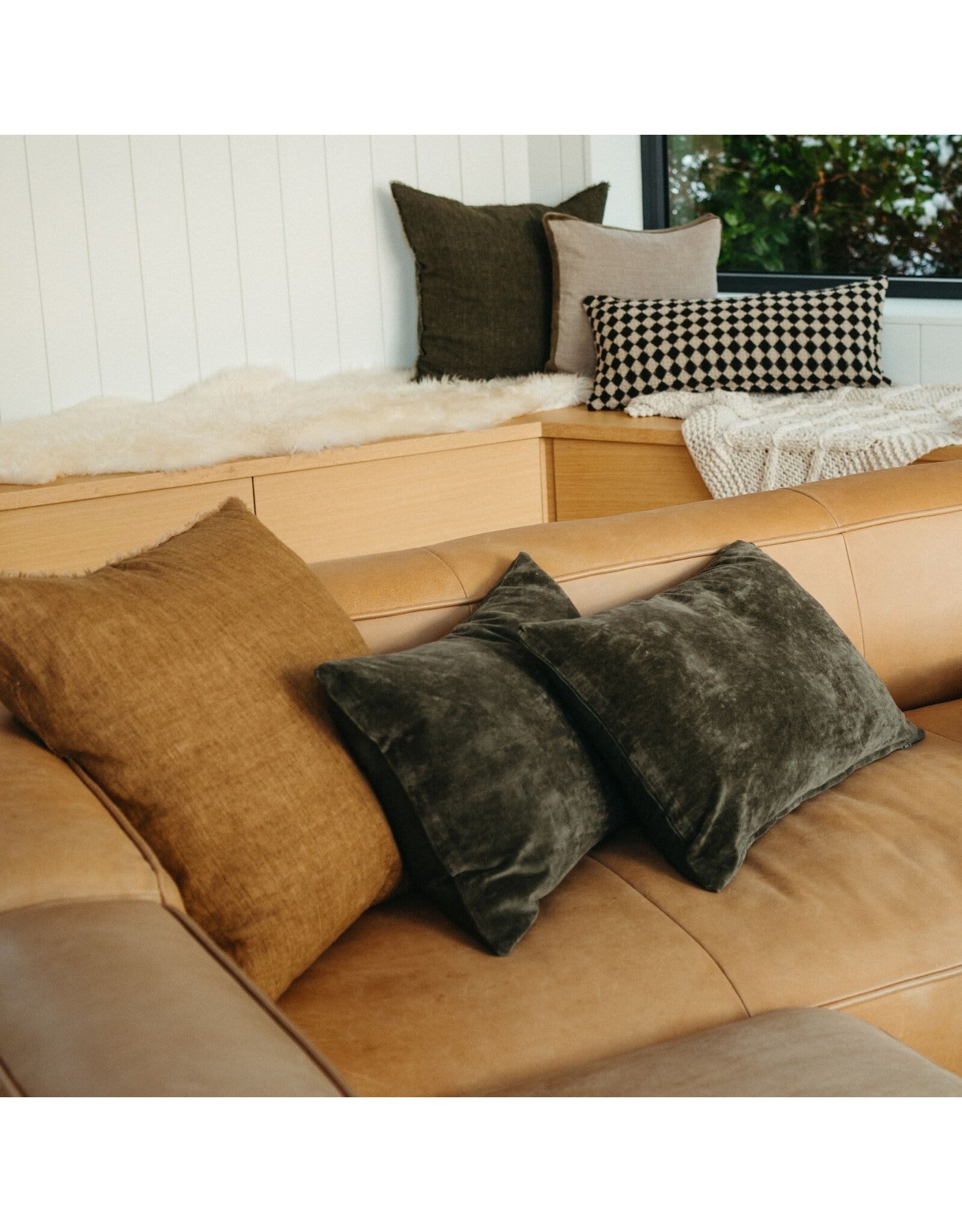 Lina Linen Pillow, Tawny