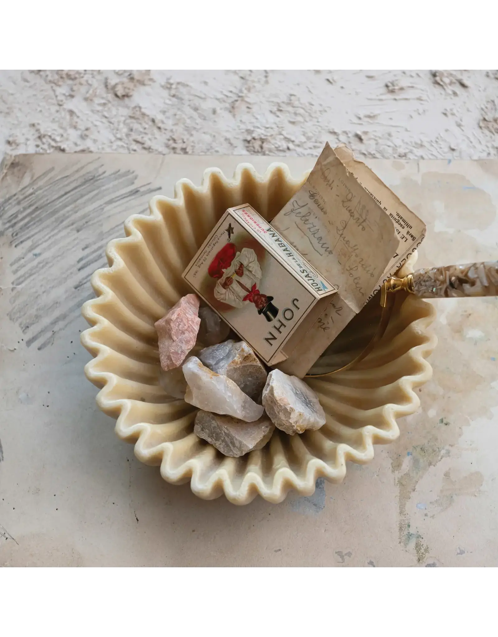 Decorative Resin Pleated Bowl
