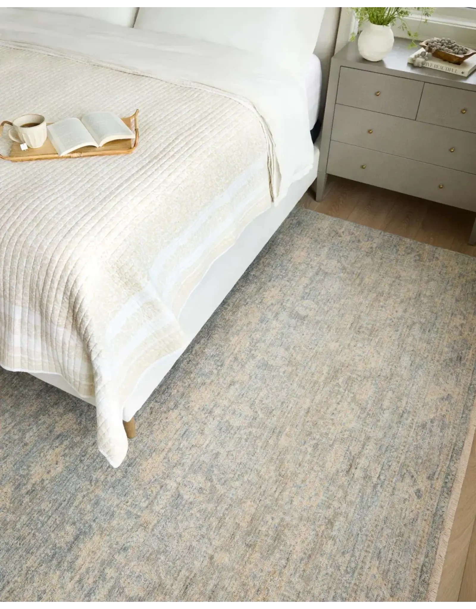 Angela Rose × Loloi Blake Rug BLA-01 AR Sky / Beige