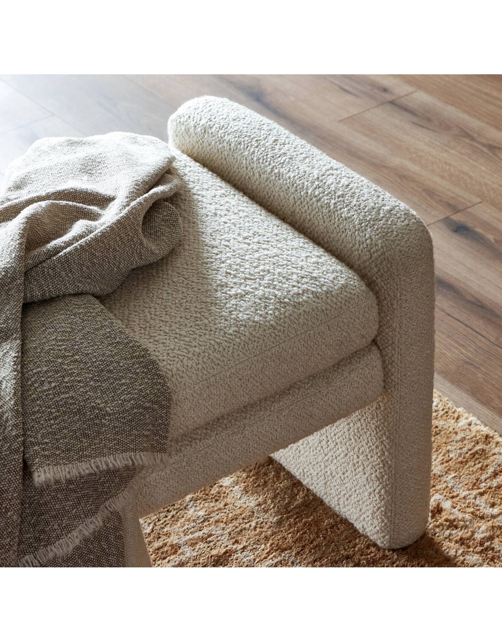 Serena Accent Bench