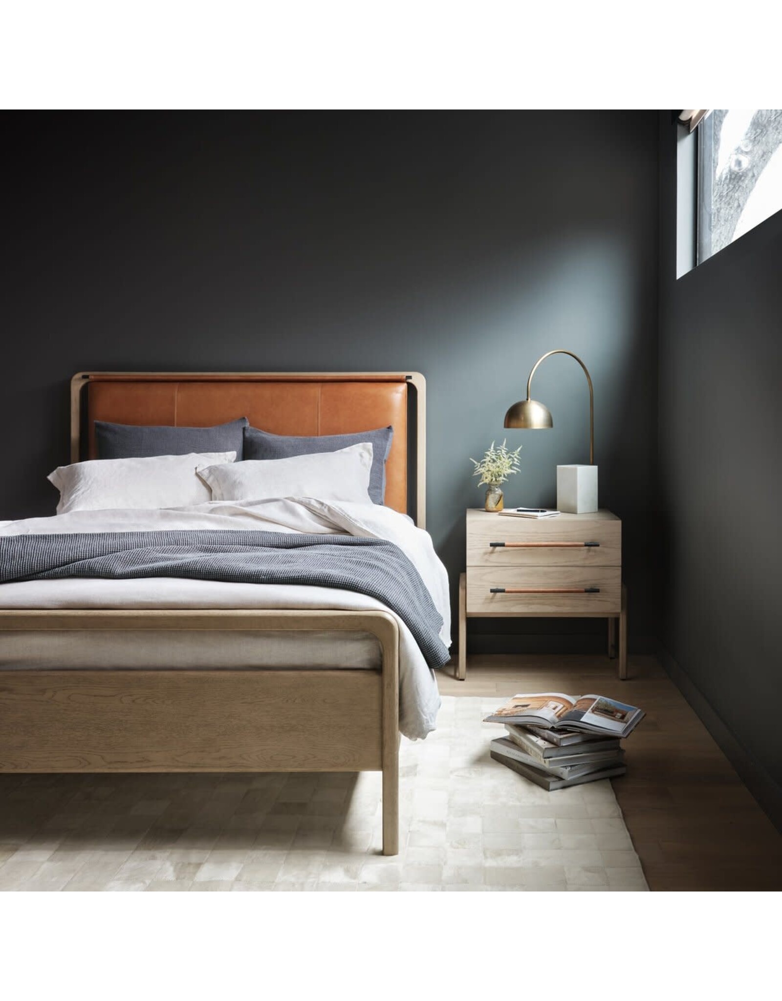 Rosedale Bed  in Yucca Oak Veneer, Chaps Sand - Queen
