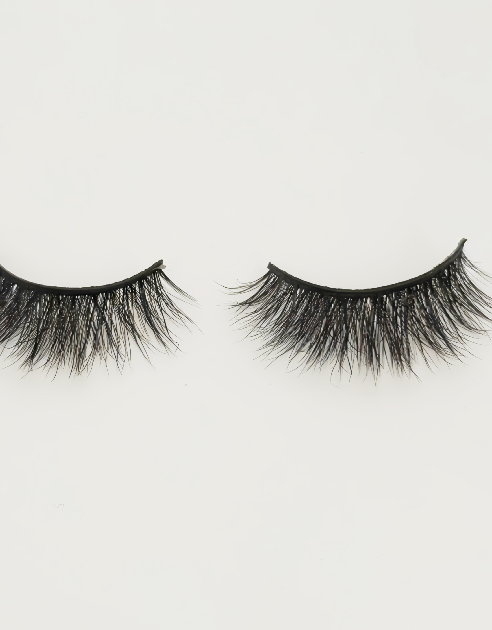 Pretty Dramatic False Eyelashes, Brighton