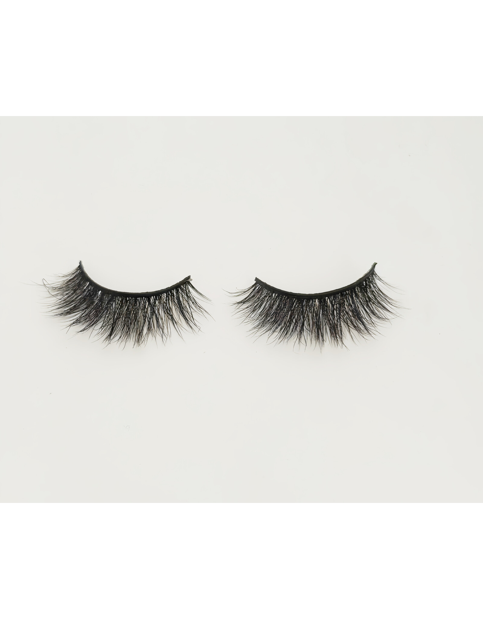 Pretty Dramatic False Eyelashes, Brighton