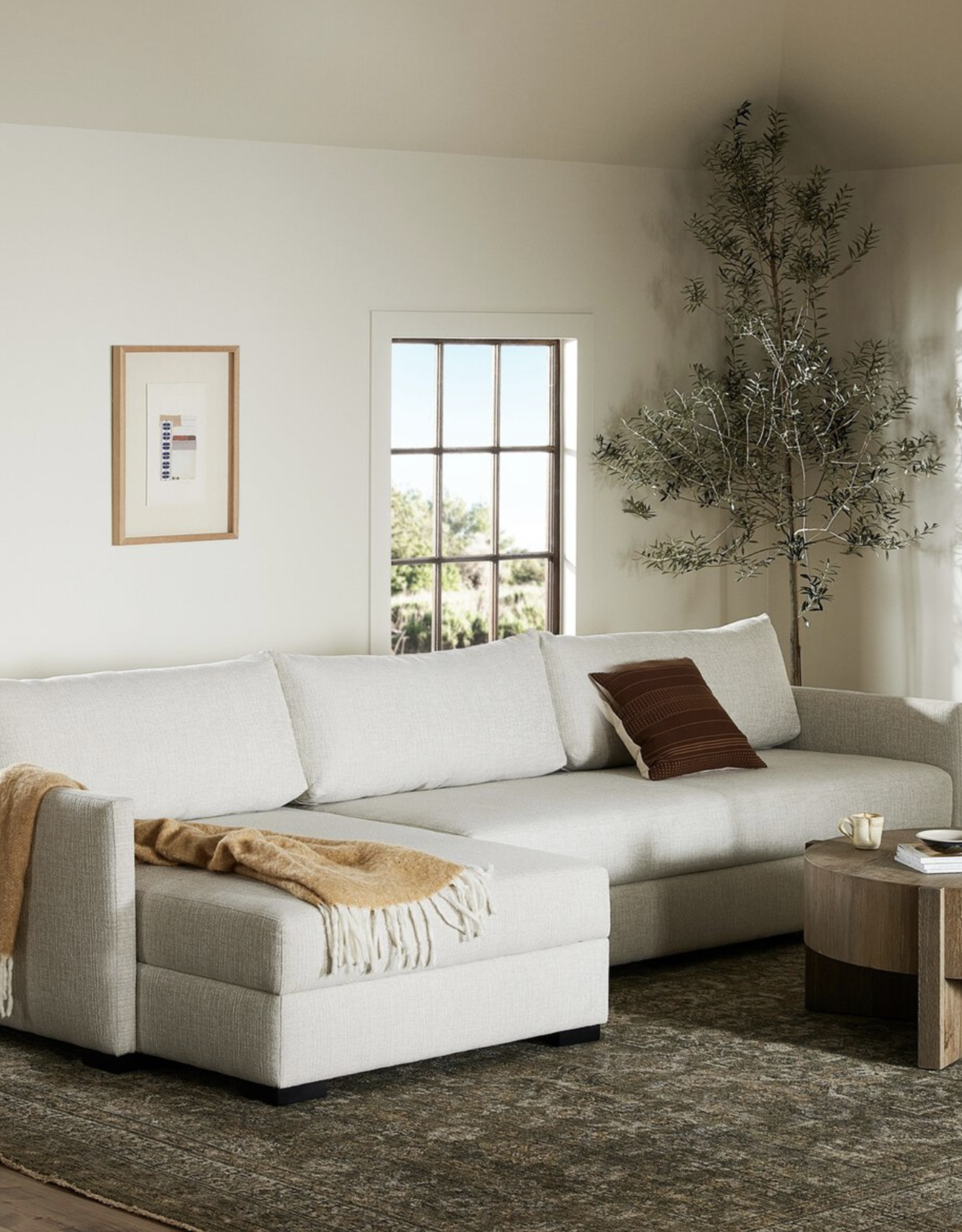 Wickham 2pc Sleeper Sectional W/Storage-125.5"